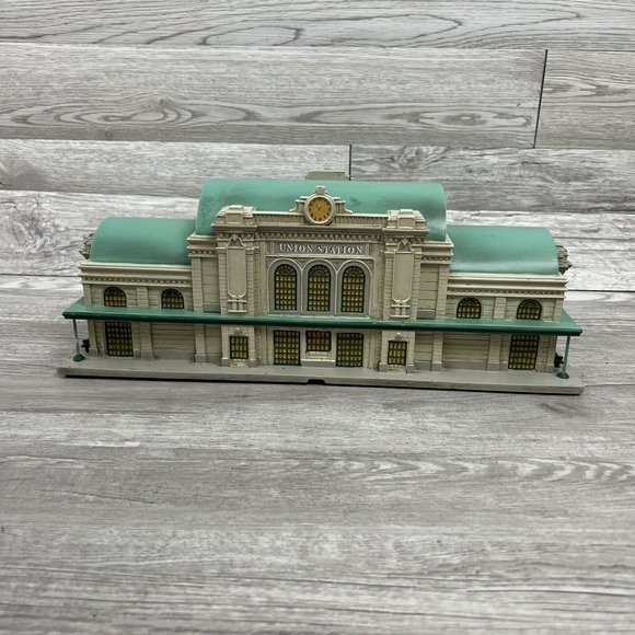 Hawthorne Village Other - 2011 Hawthorne Village Lamplight Union Station Holiday Decor 🧧SOLD🧧
